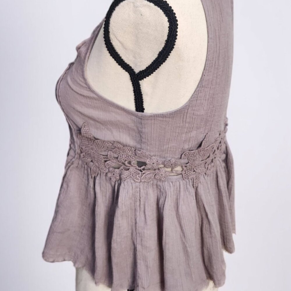 Textured Mauve Sleeveless Crop Top - Picture 4 of 5